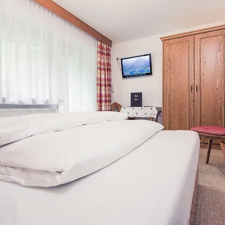 Madle - Πανσιόν